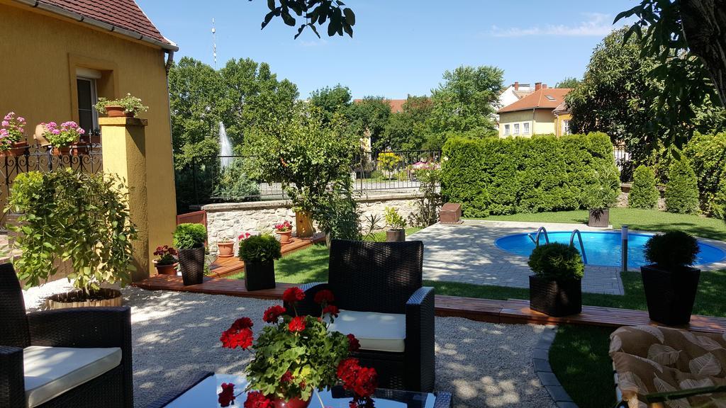 Topart Apartman Hotel Tapolca Buitenkant foto