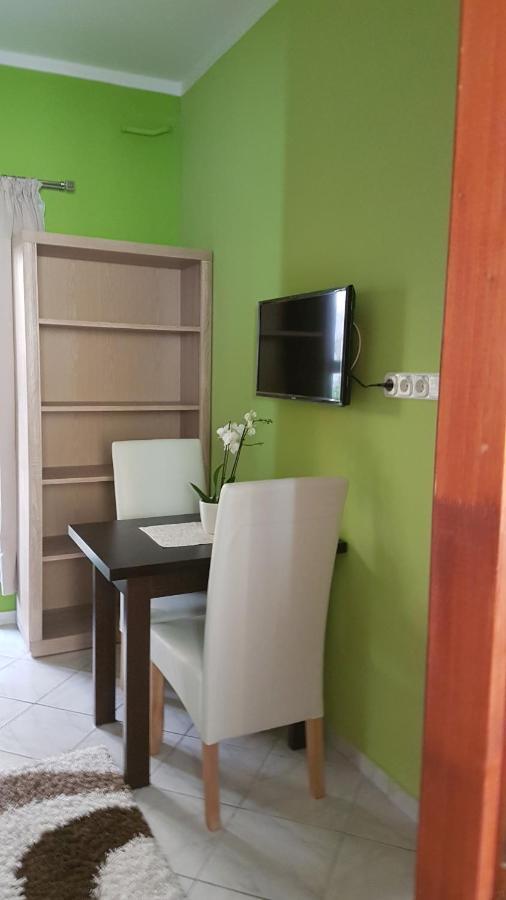 Topart Apartman Hotel Tapolca Buitenkant foto